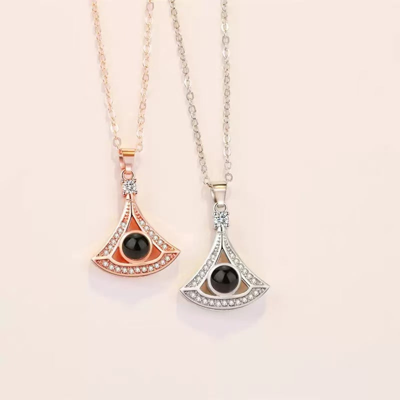 pet-memorial-photo-projection-necklace-close-up