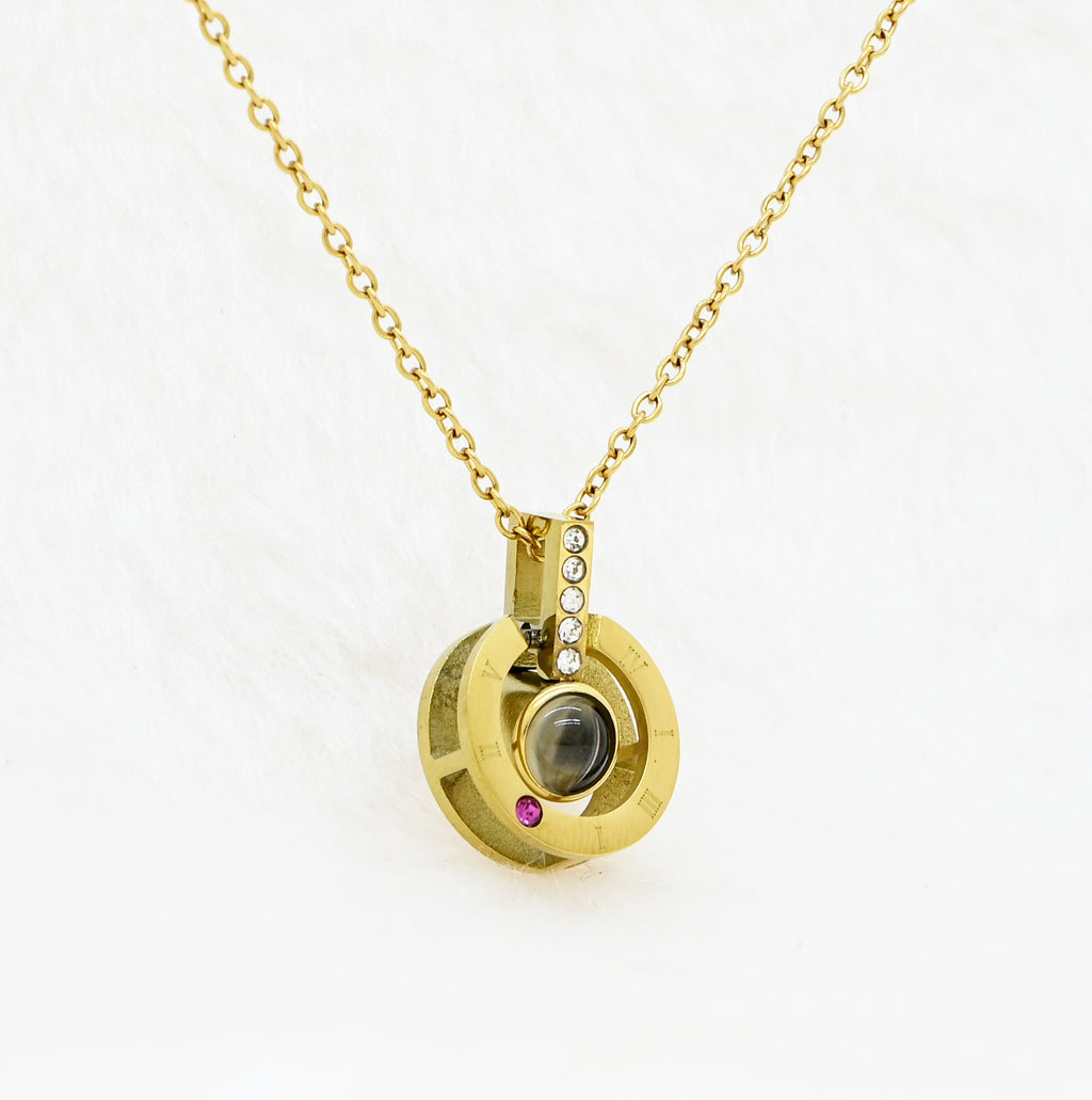 custom-photo-projection-circle-necklace-gold-with-cz