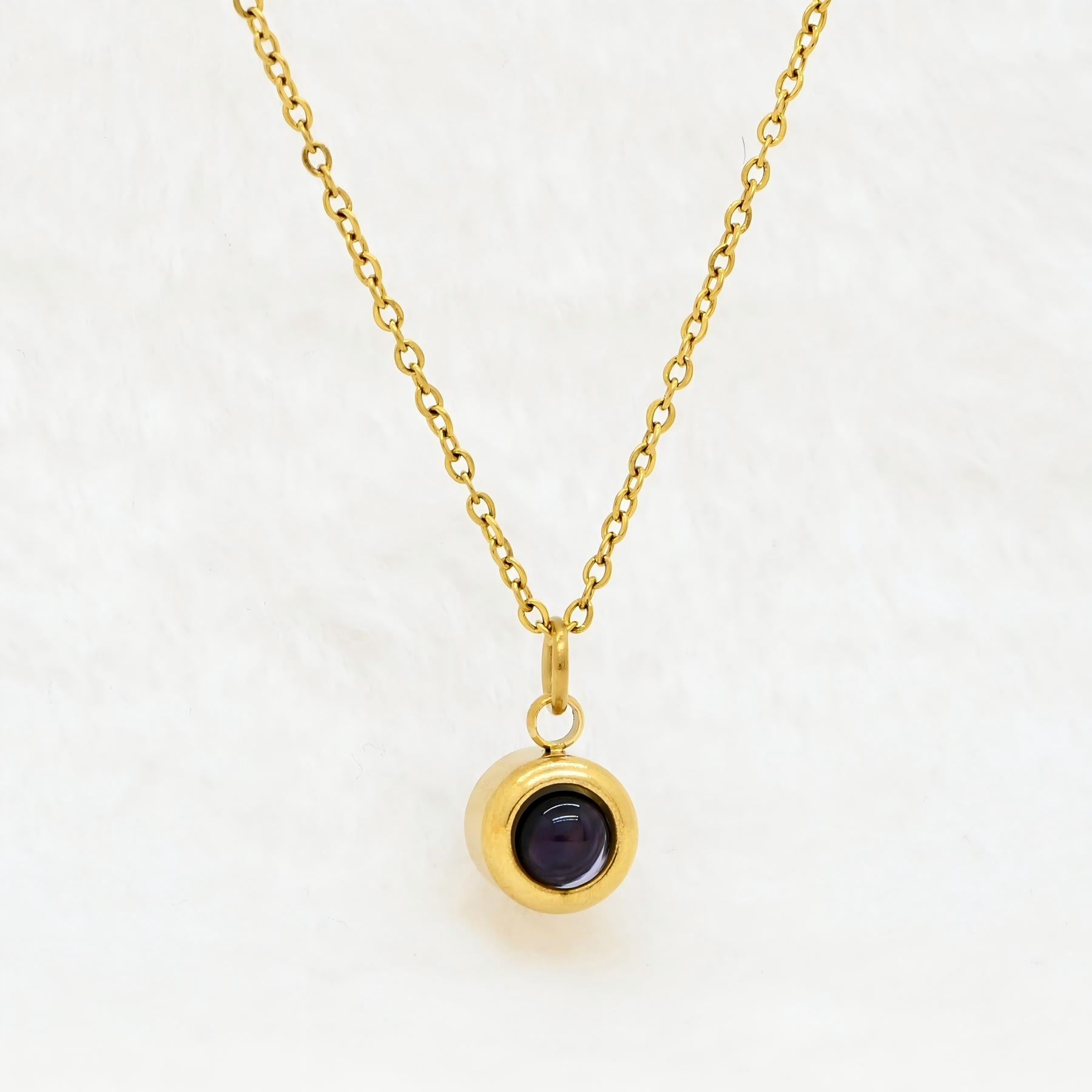 Minimalist Round Custom Photo Projection Necklace – Personalized Memorial Gift