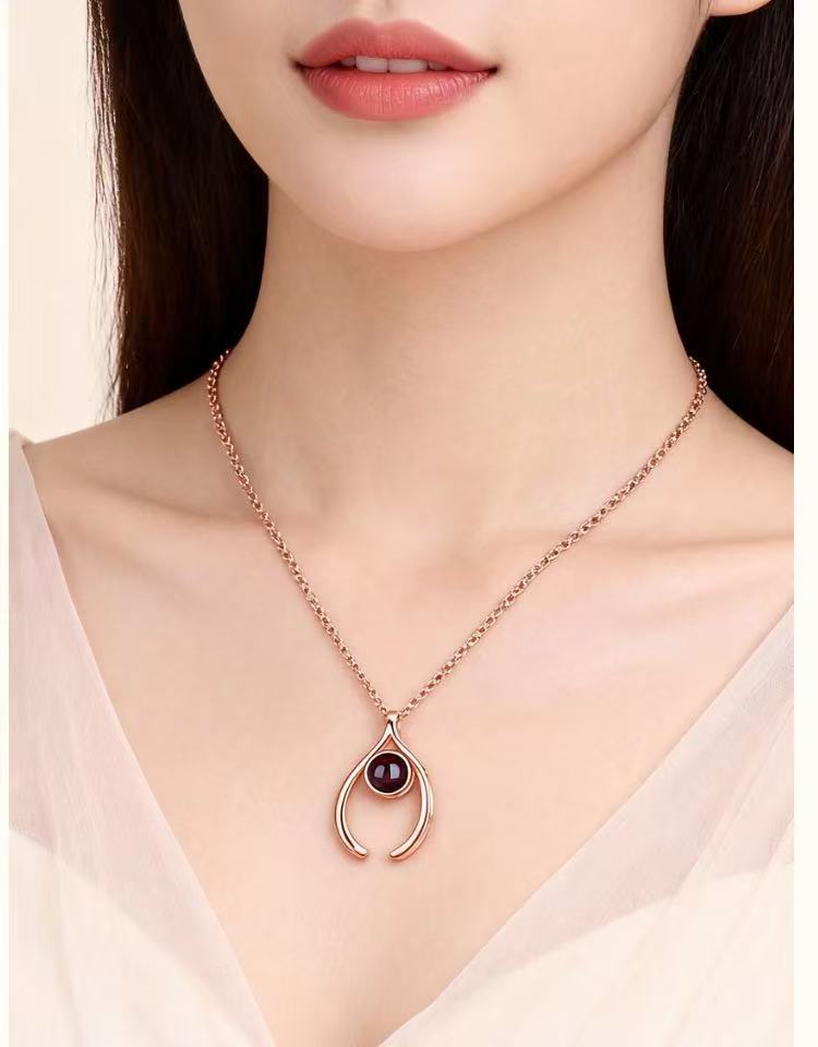 crescent-moon-hug-photo-projection-necklace-rose-gold-worn