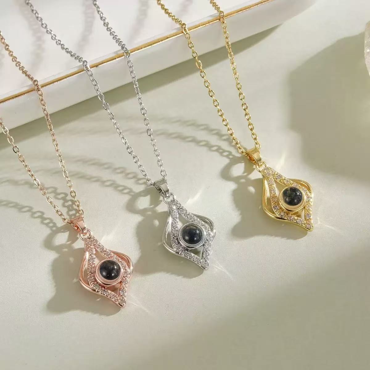 diamond-hollow-rhombus-photo-projection-necklace-multi-color