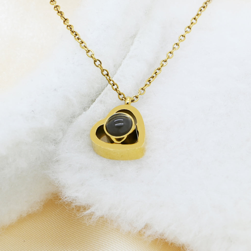 custom-photo-projection-heart-necklace-gold