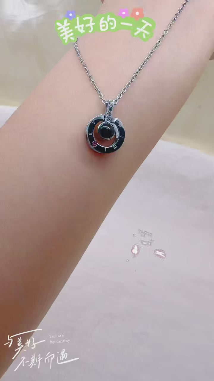 Luxury Circular Photo Projection Necklace – Personalized Memorial Gif